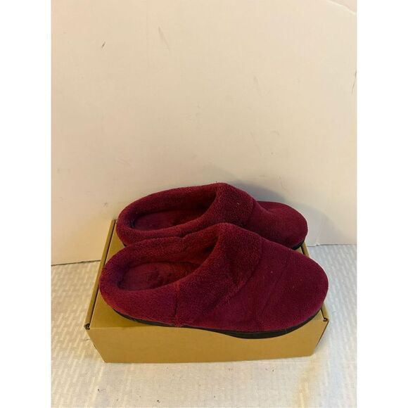 Isotoners Impression slippers size 6.5-7 shoes hard soles burgundy red black - Picture 1 of 4